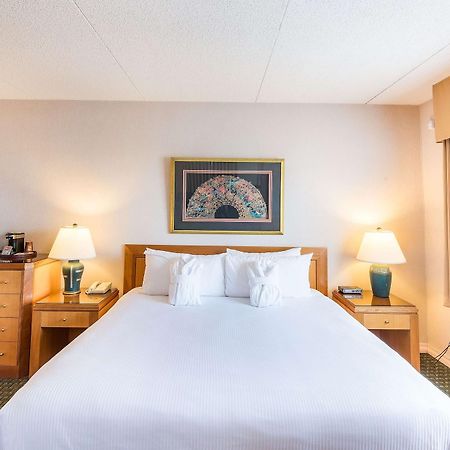 Ramada By Wyndham Thunder Bay Airlane Hotel Eksteriør billede