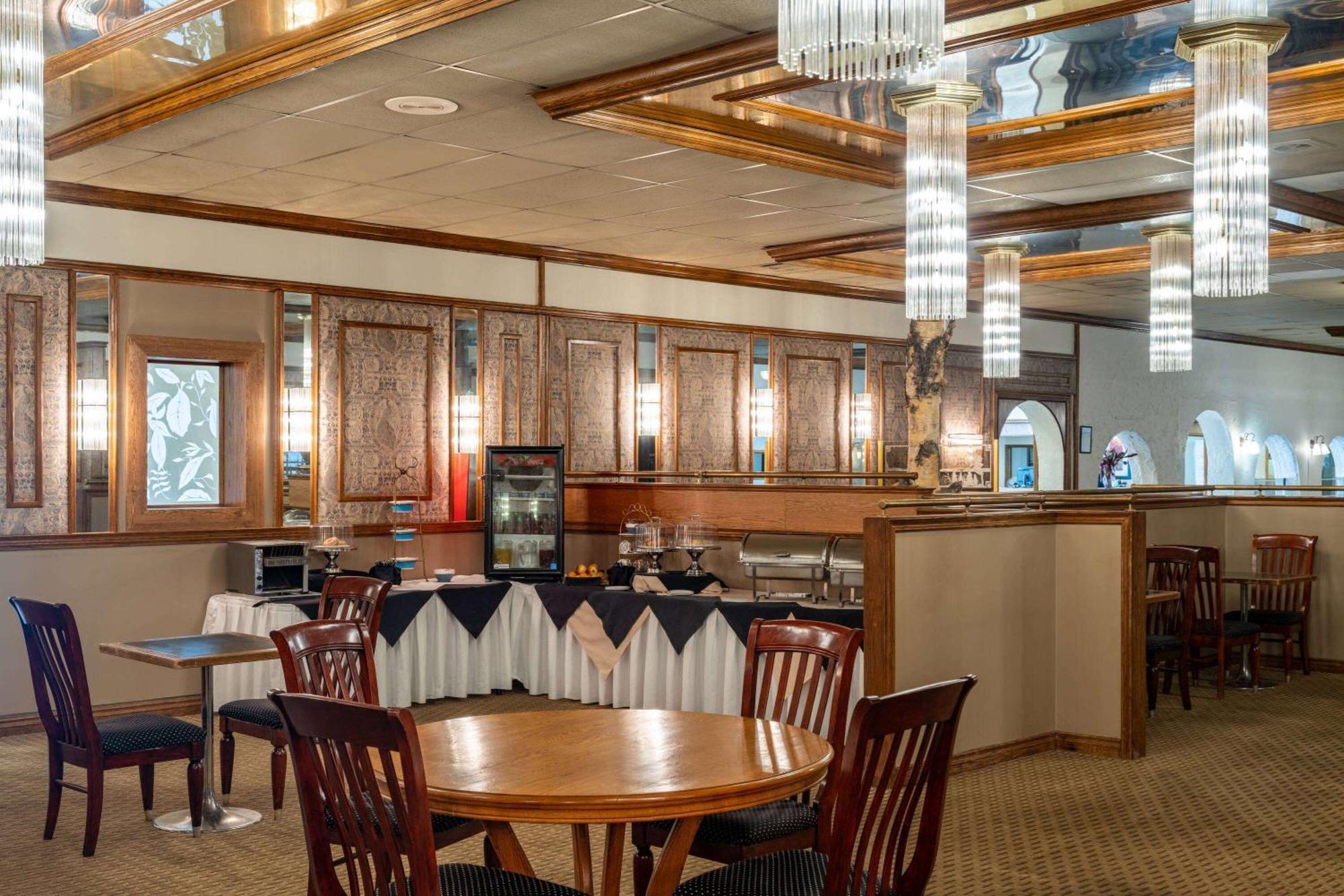 Ramada By Wyndham Thunder Bay Airlane Hotel Eksteriør billede