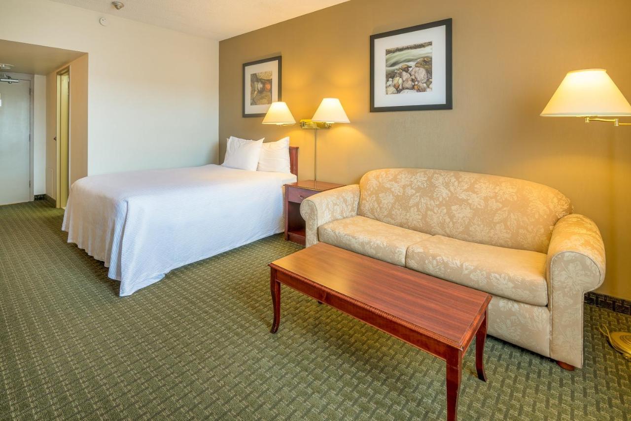 Ramada By Wyndham Thunder Bay Airlane Hotel Eksteriør billede